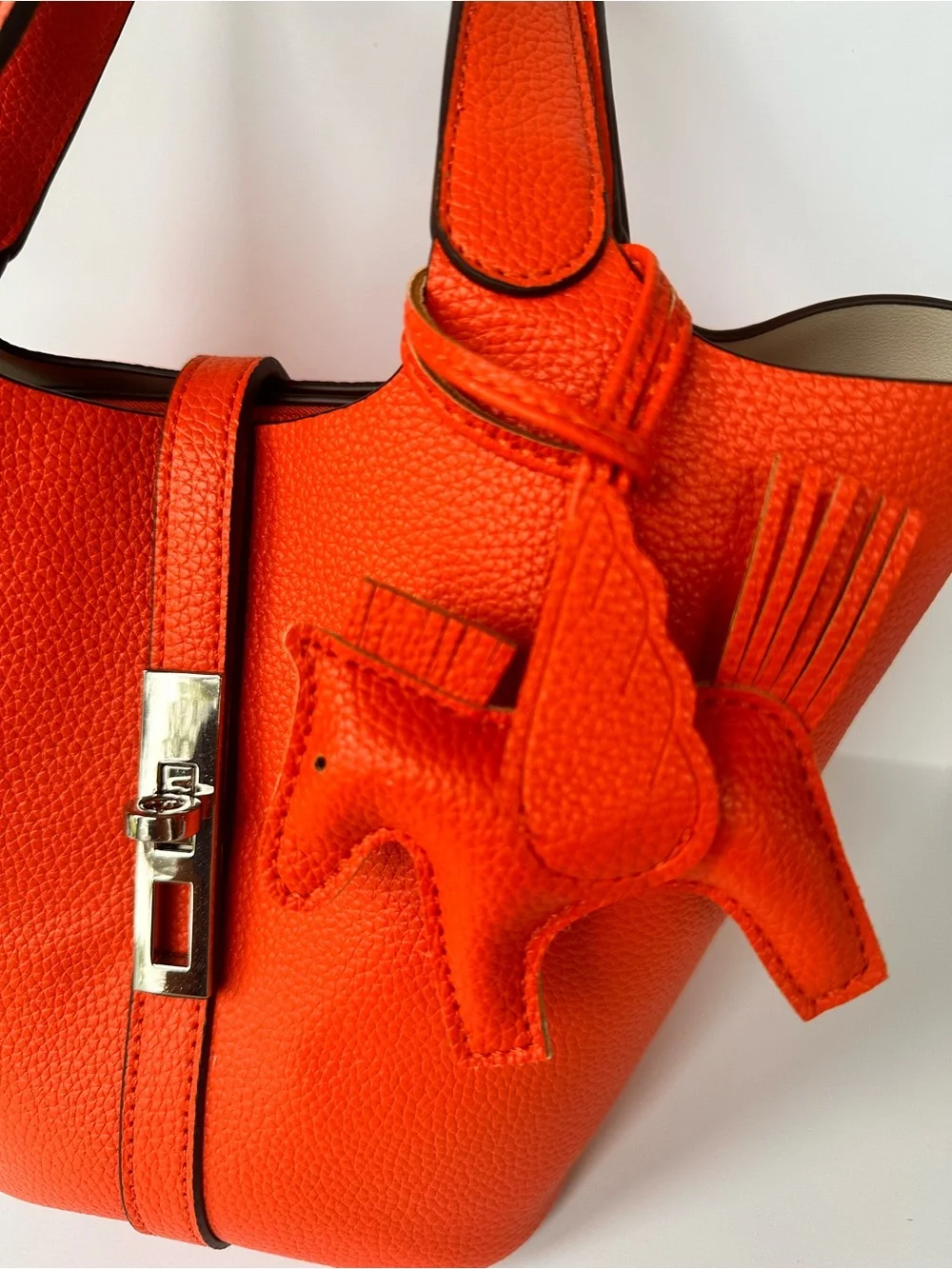 NEW Red Orange Bucket Tote Vegan Leather Silver Hardware Horse Charm - Picture 4 of 8